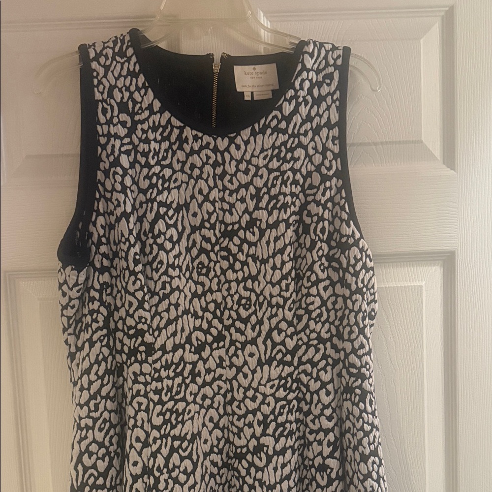Kate Spade Black and White Animal Print Top with Gold Zipper - Picture 4 of 8